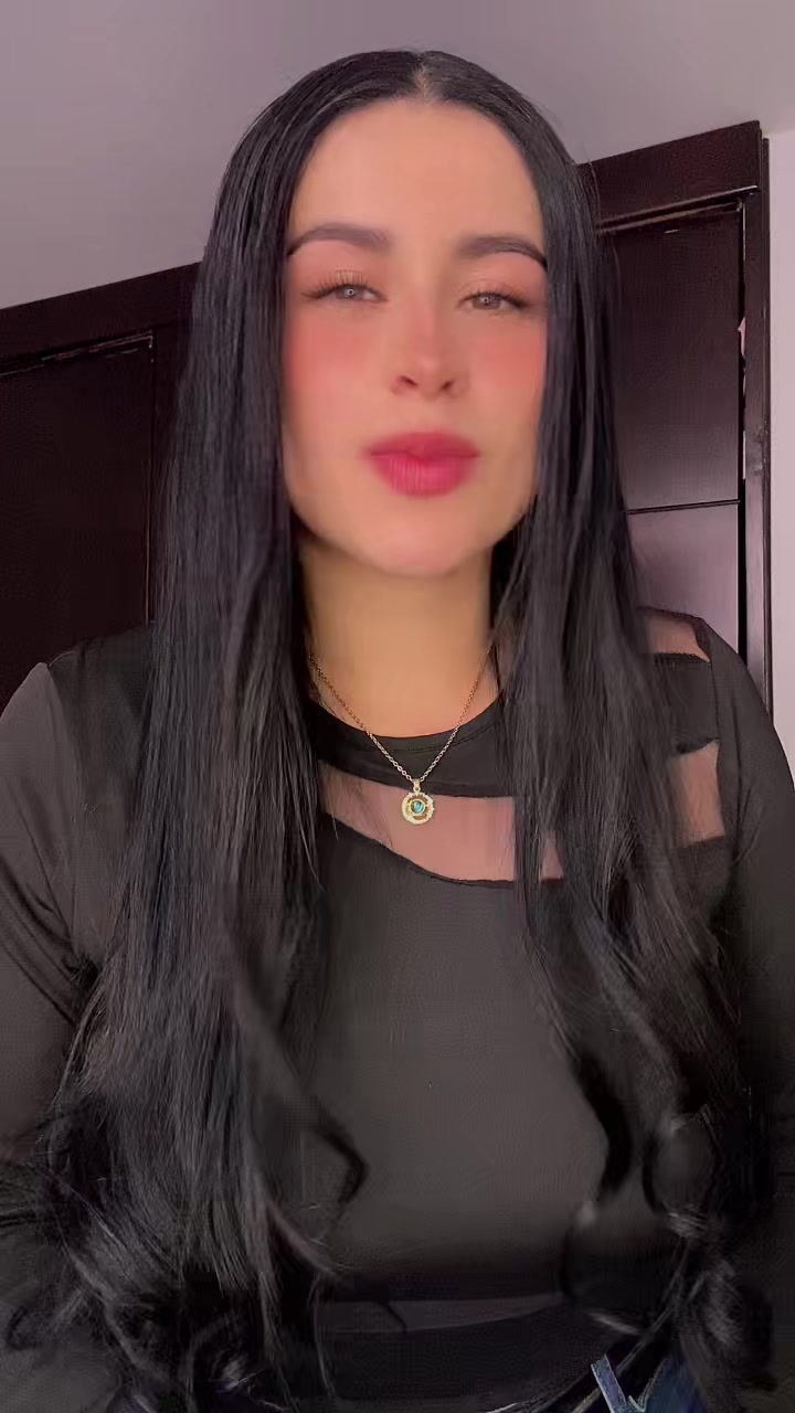 @Aleja🦦 Te Sigue