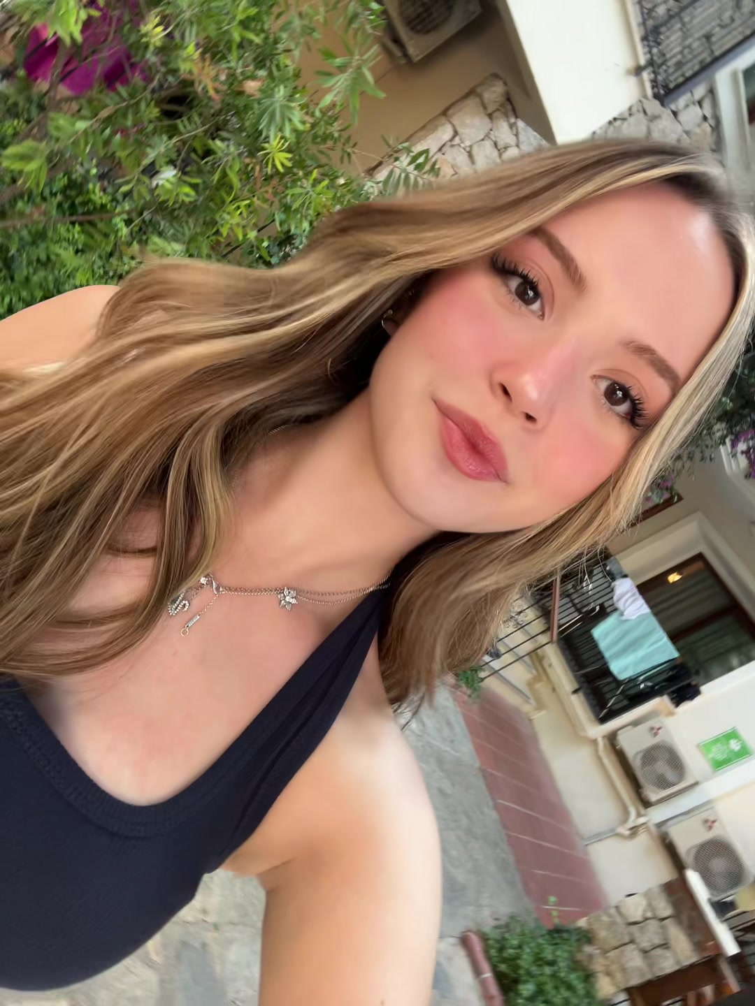 @zzeeyoss