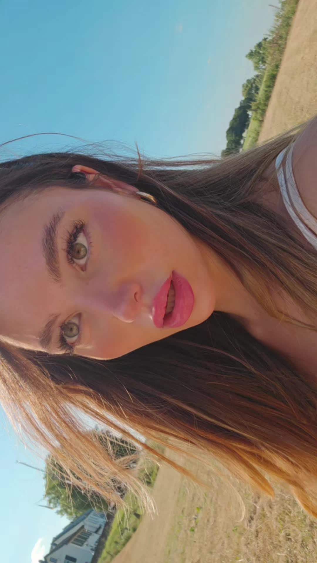 @Lara 🌸