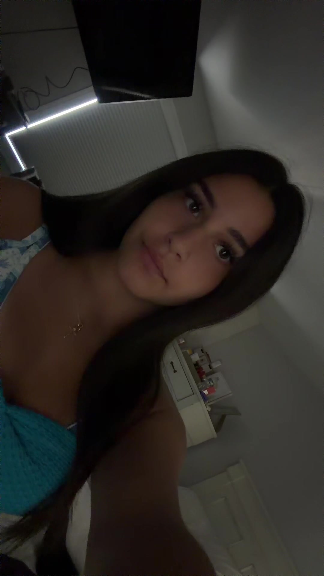 @🥂va