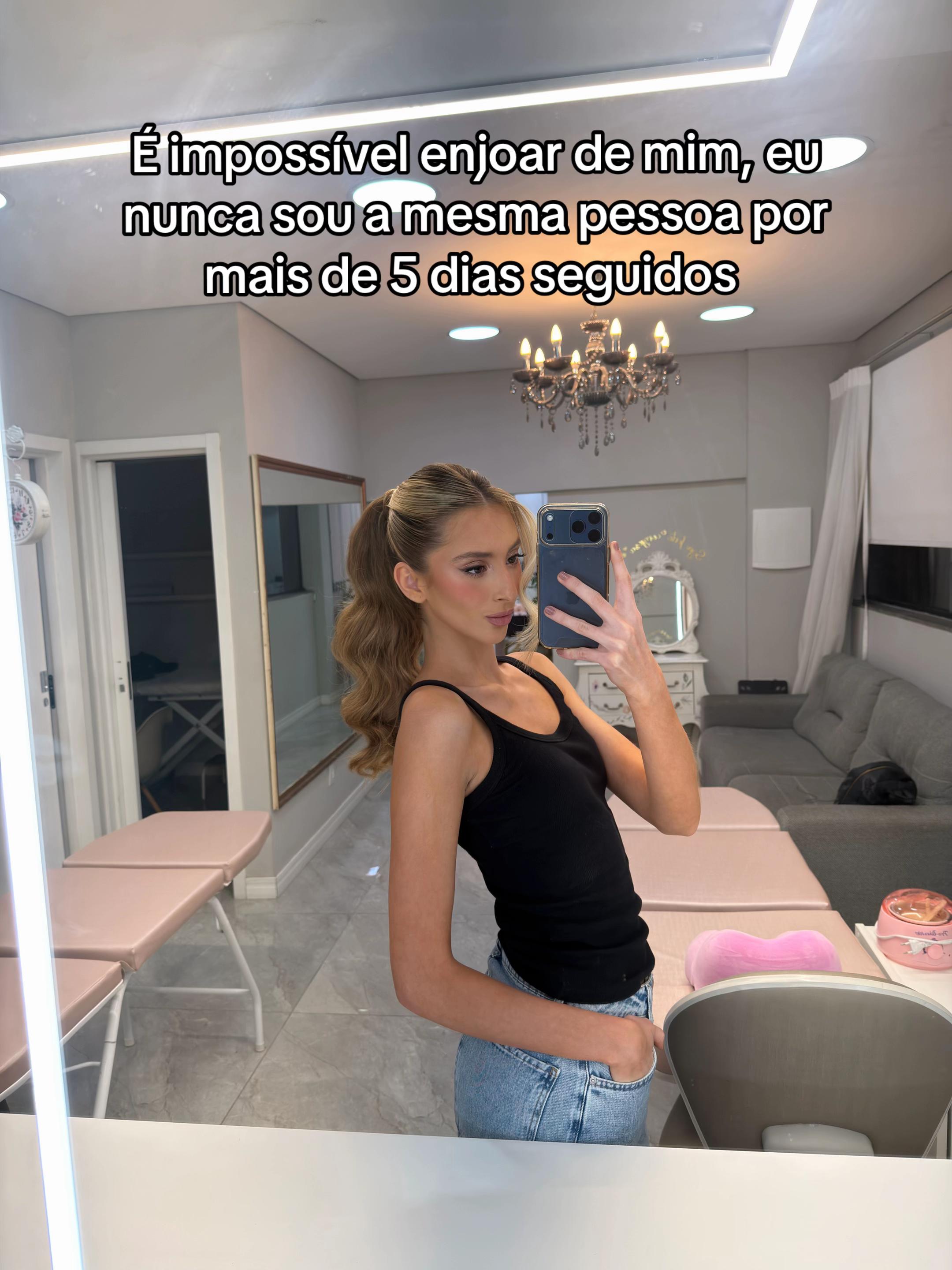 @Leandra Estaniecki