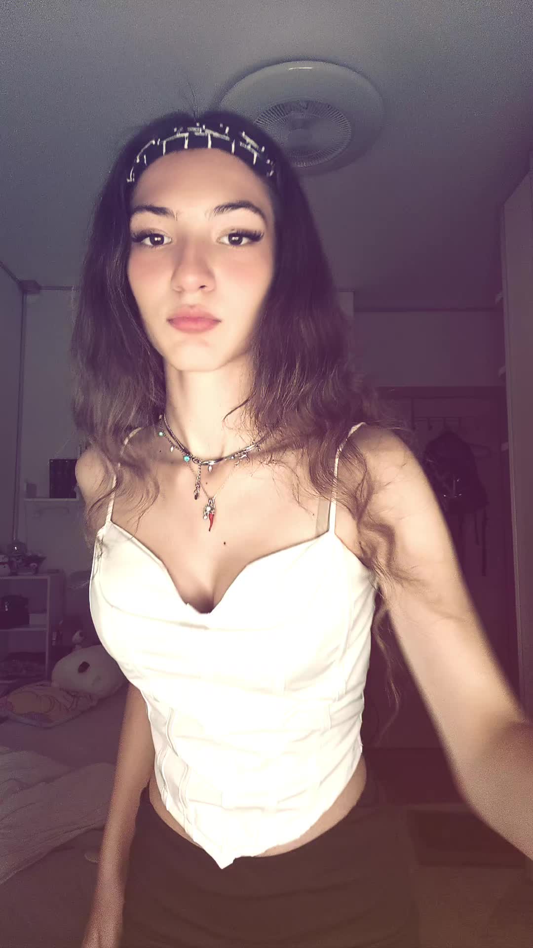 @_LaNadia_