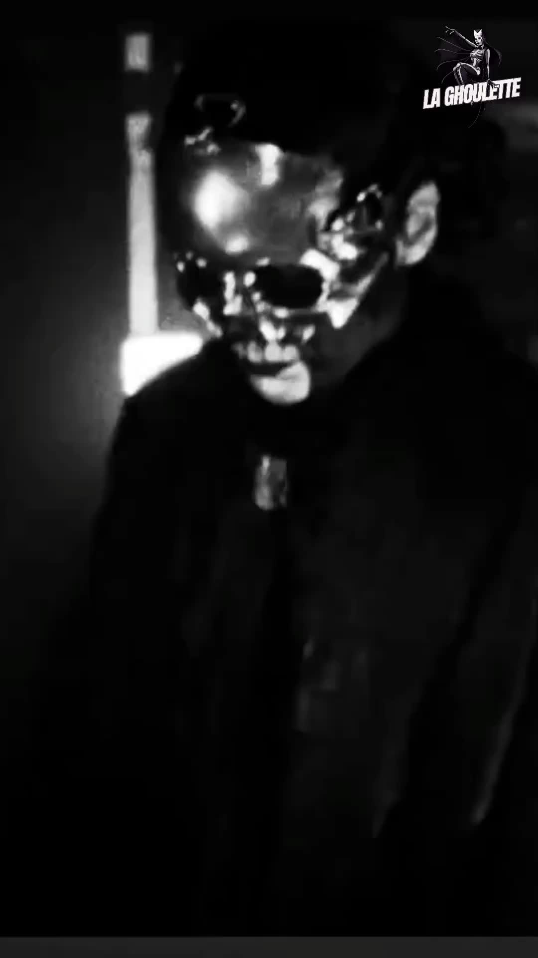 @⊰⊹ 𝖑𝖆 𝖌𝖍𝖔𝖚𝖑𝖊𝖙𝖙𝖊 ★