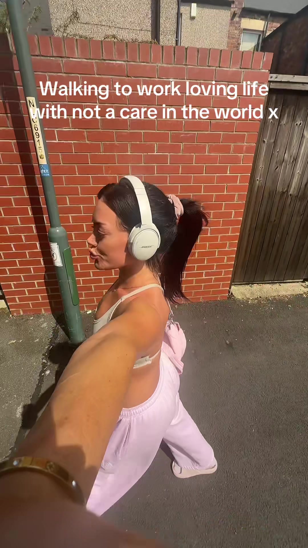 @ChloescnX