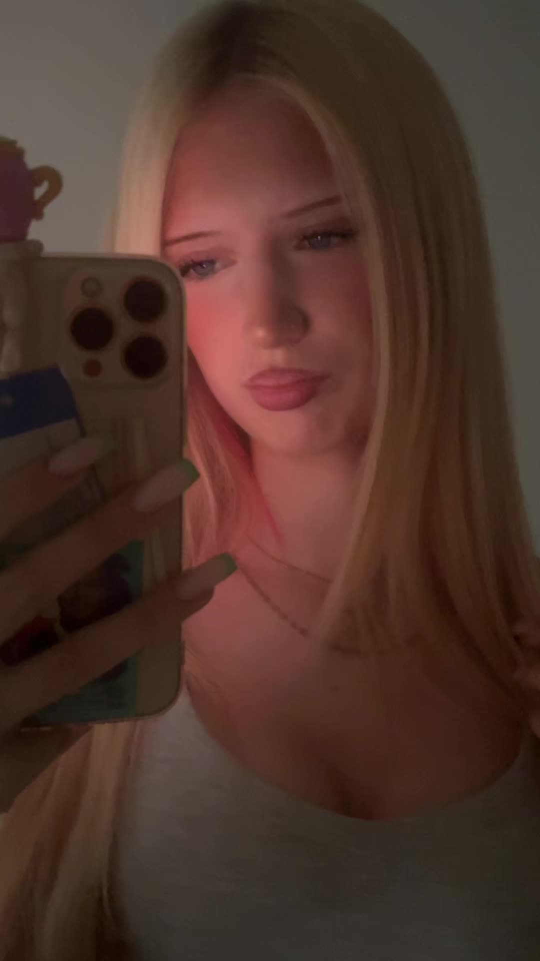 @huzzilyy