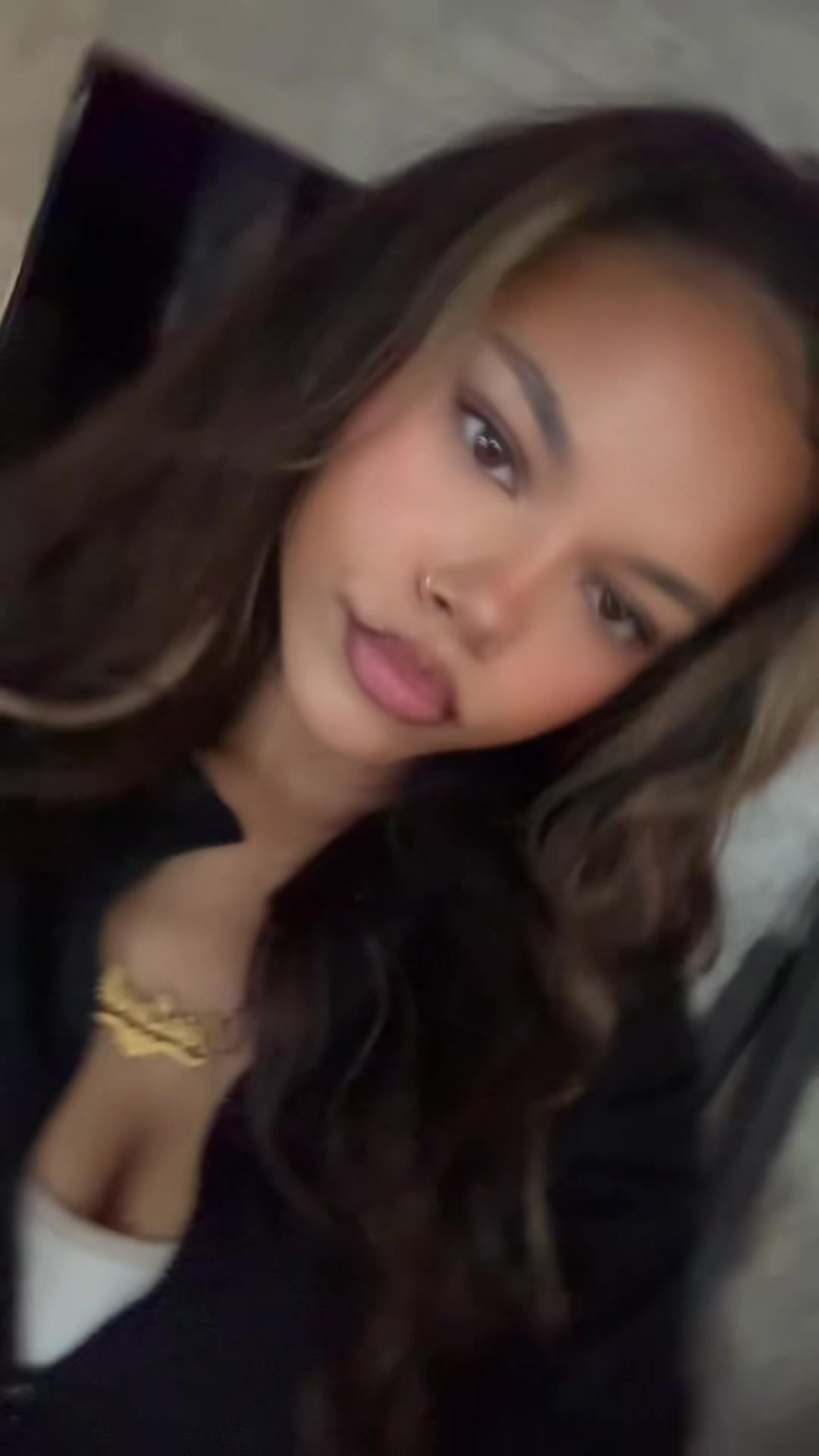 @️