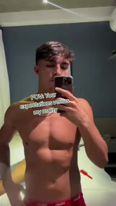 @P&oslash;g&icirc;ng Tweeter