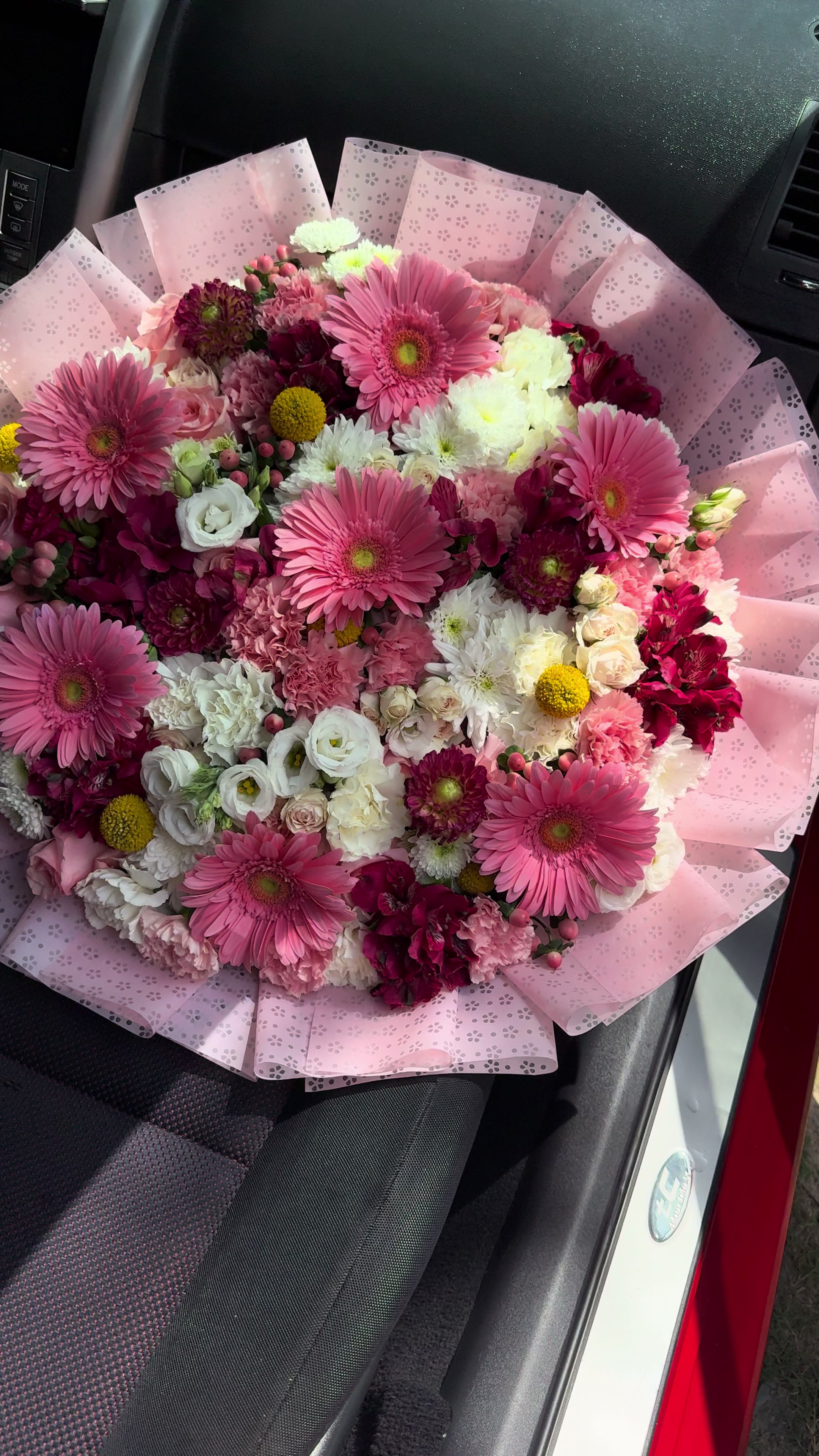 @rossellblooms