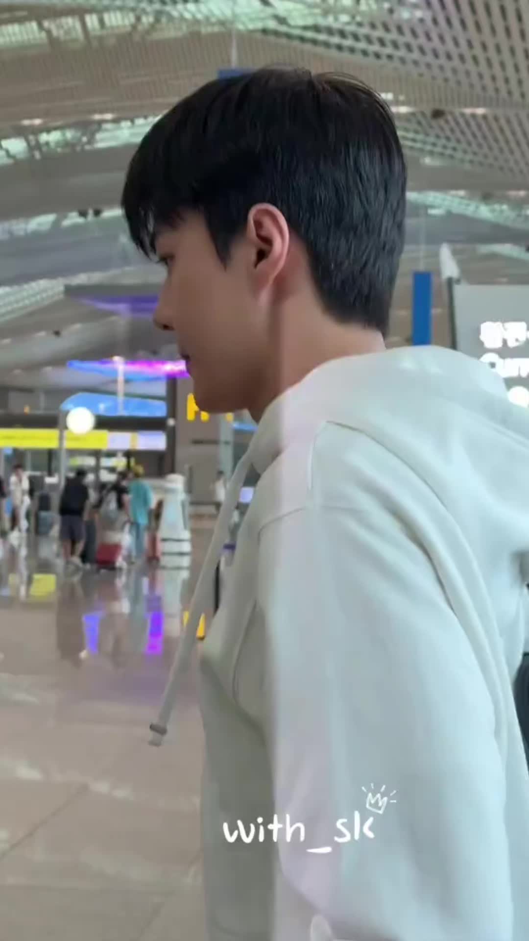 @Gies Noona ☽̶☾