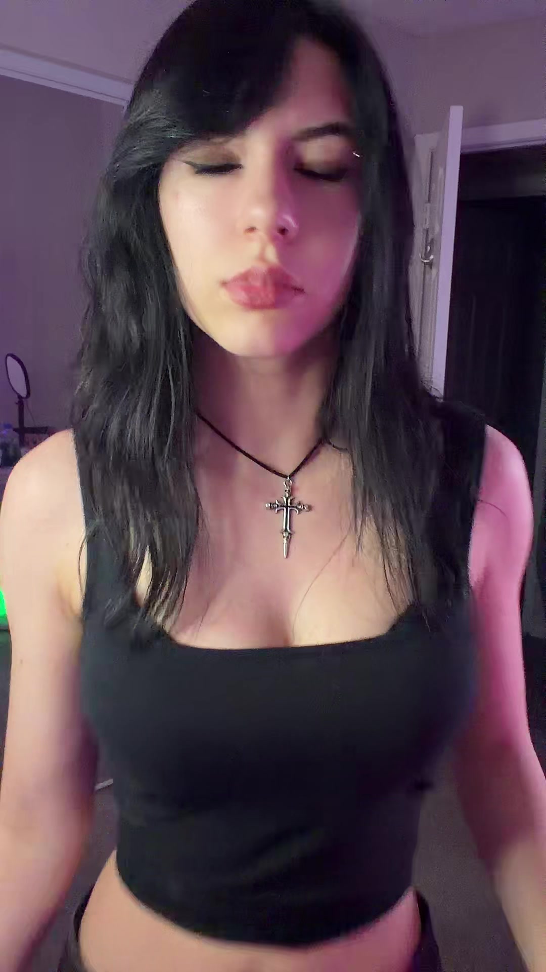 @aveziezzz