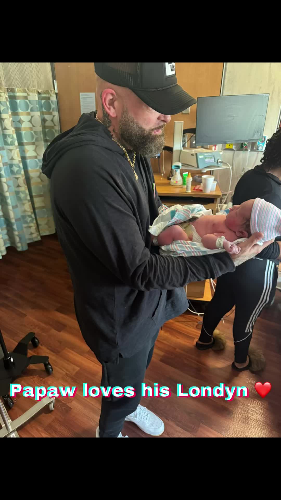 @TheRealPapawNLondyn