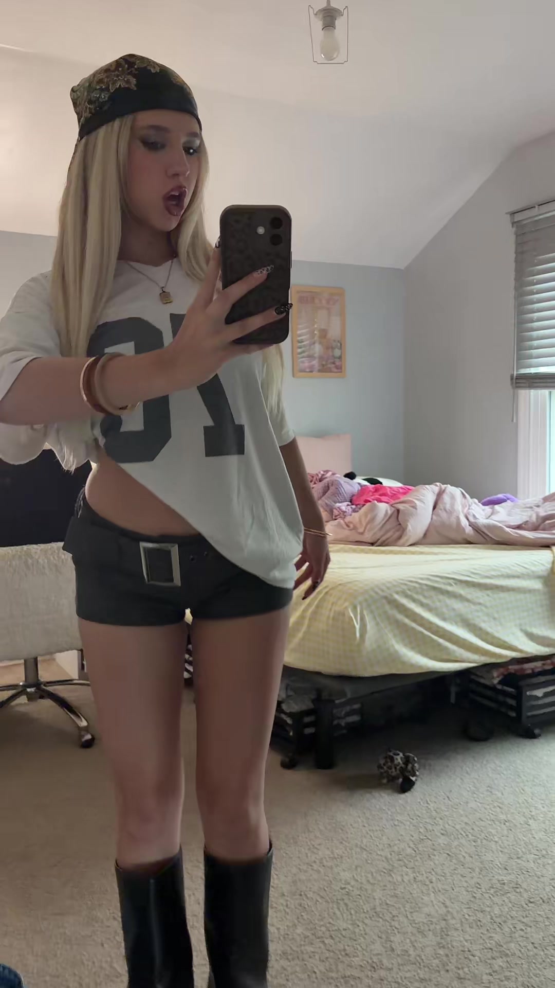 @mikayla
