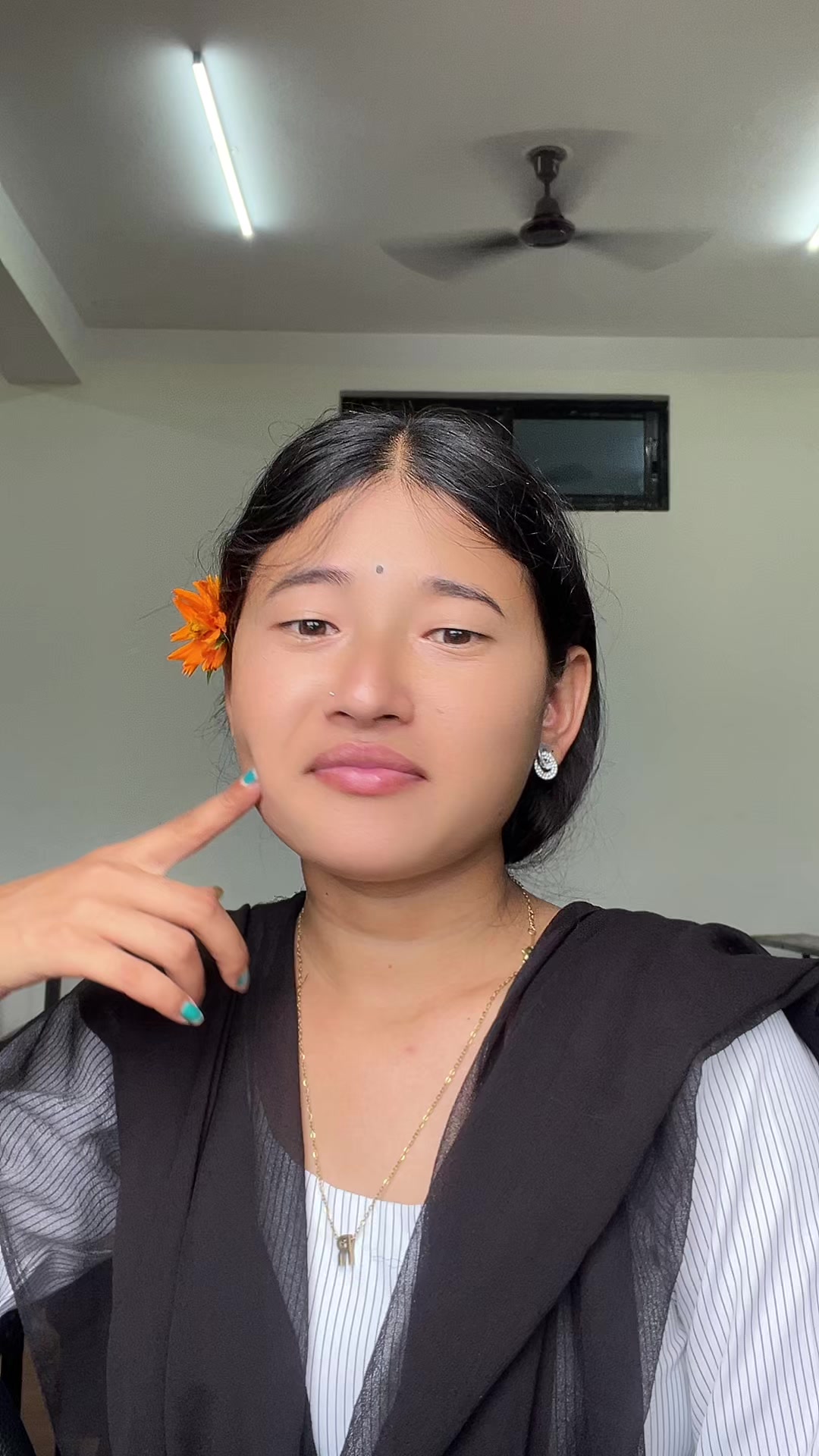 @रविना सलामी 