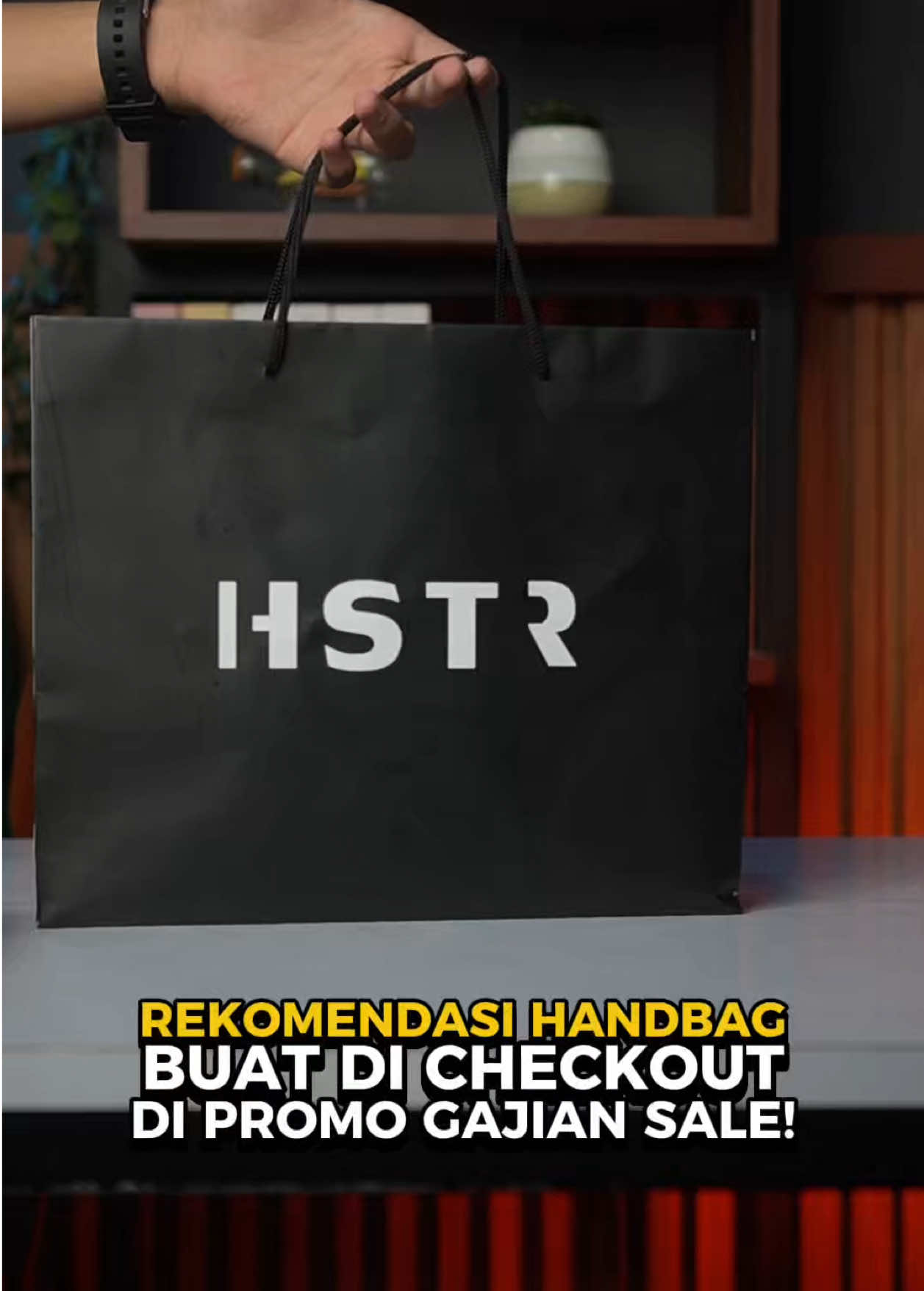 @HSTR.id