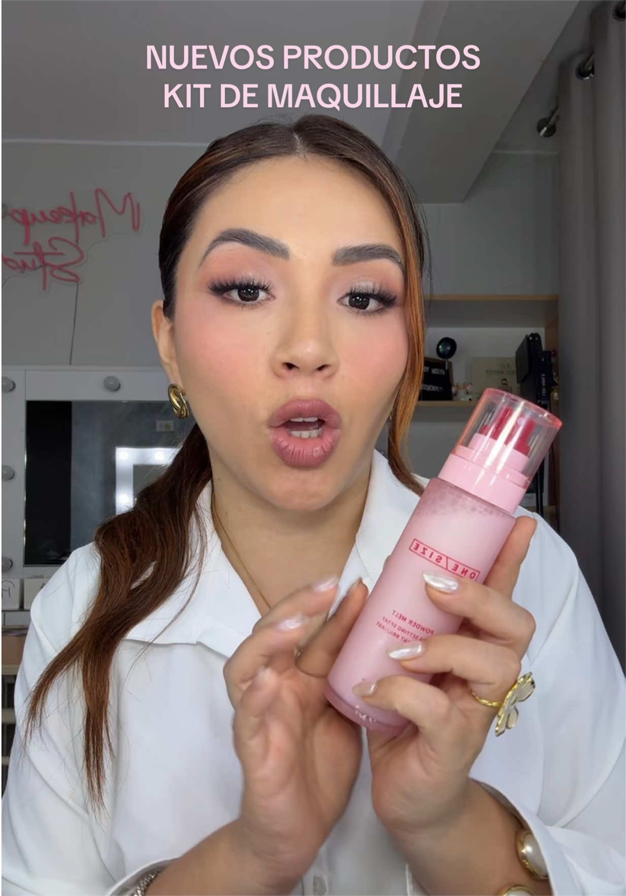 @lesliemakeupartist