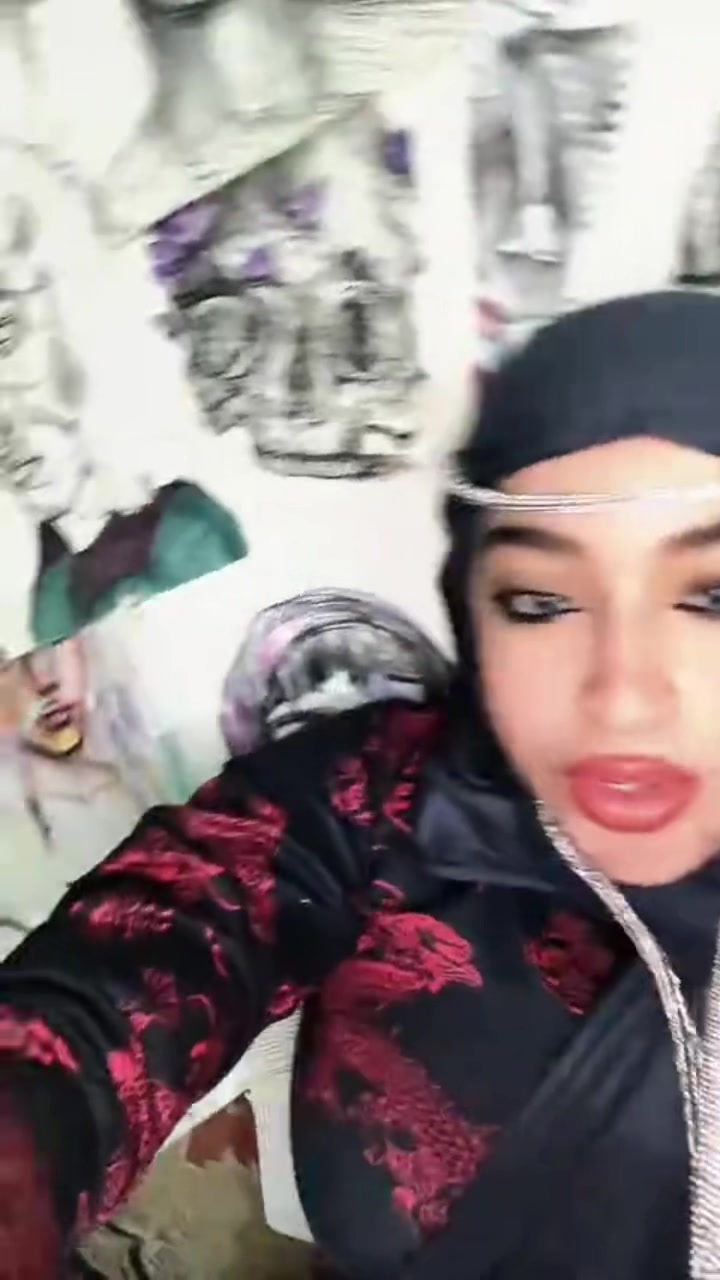 @الإيموزي سموزي جيرل 🧛&zwj;♀️❇️