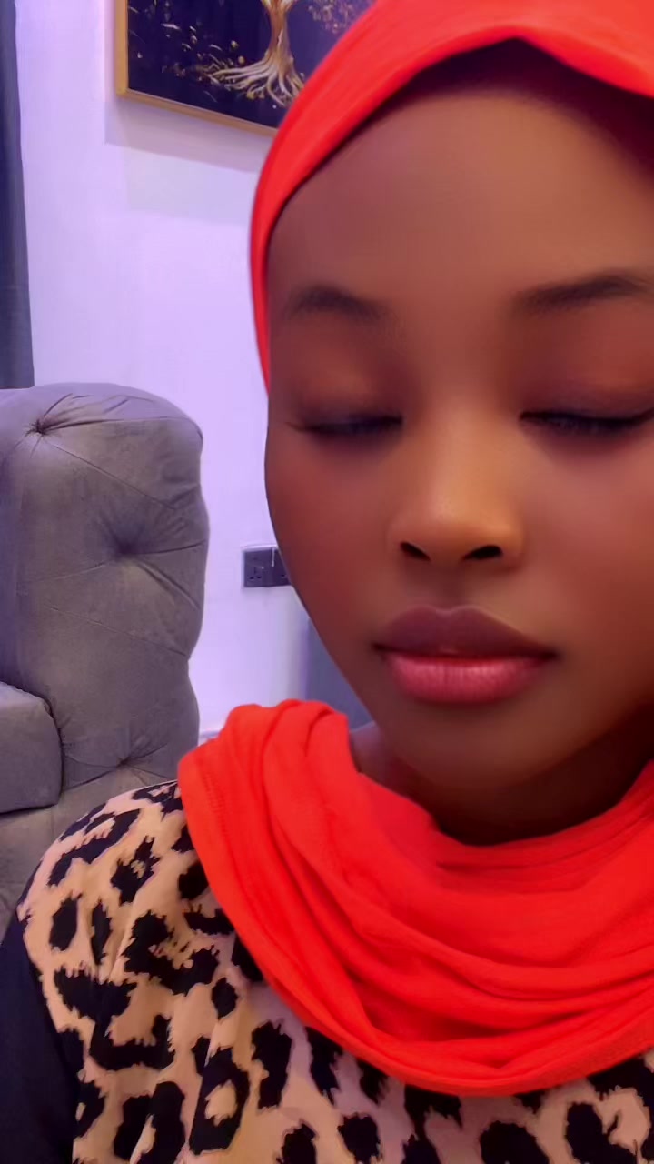 @Ayisha fashion hub 👗✂️🪡🧵