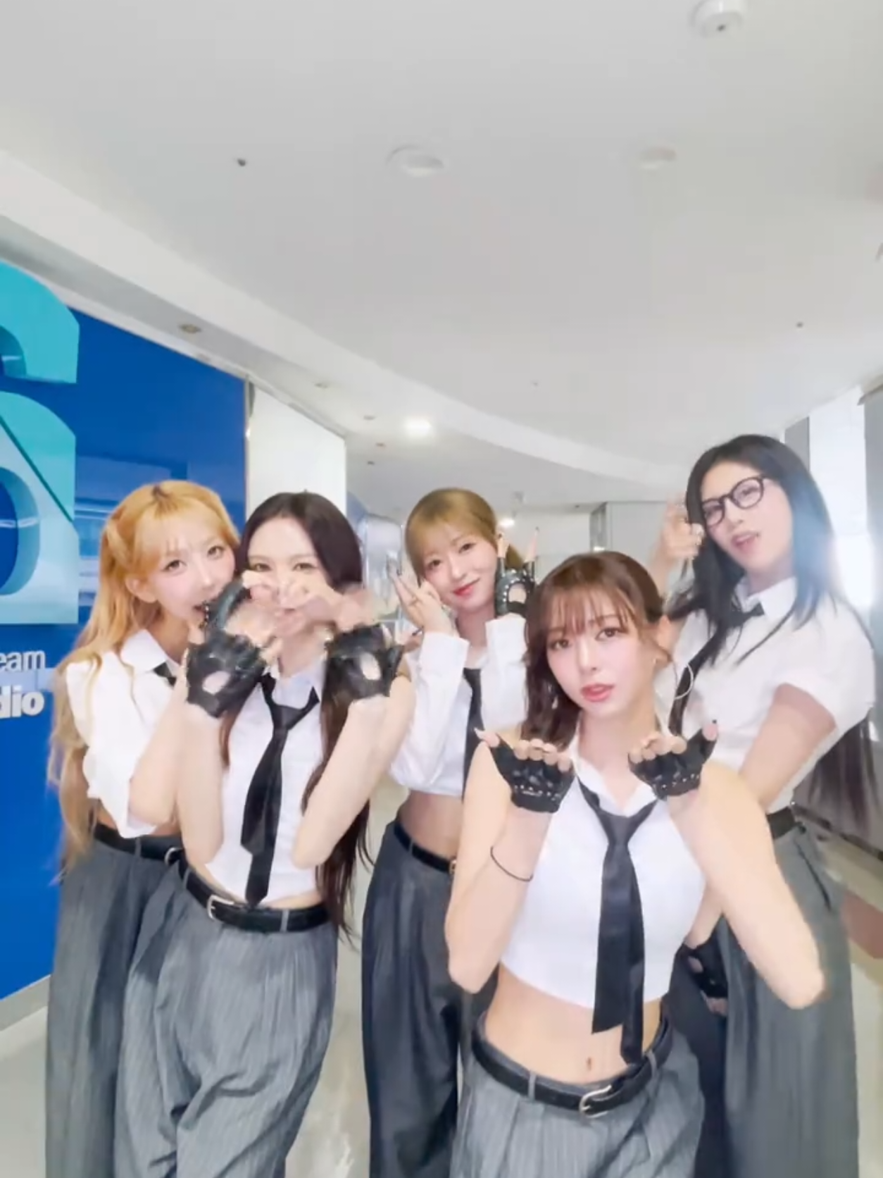 @UDTT (우당탕탕 소녀단)