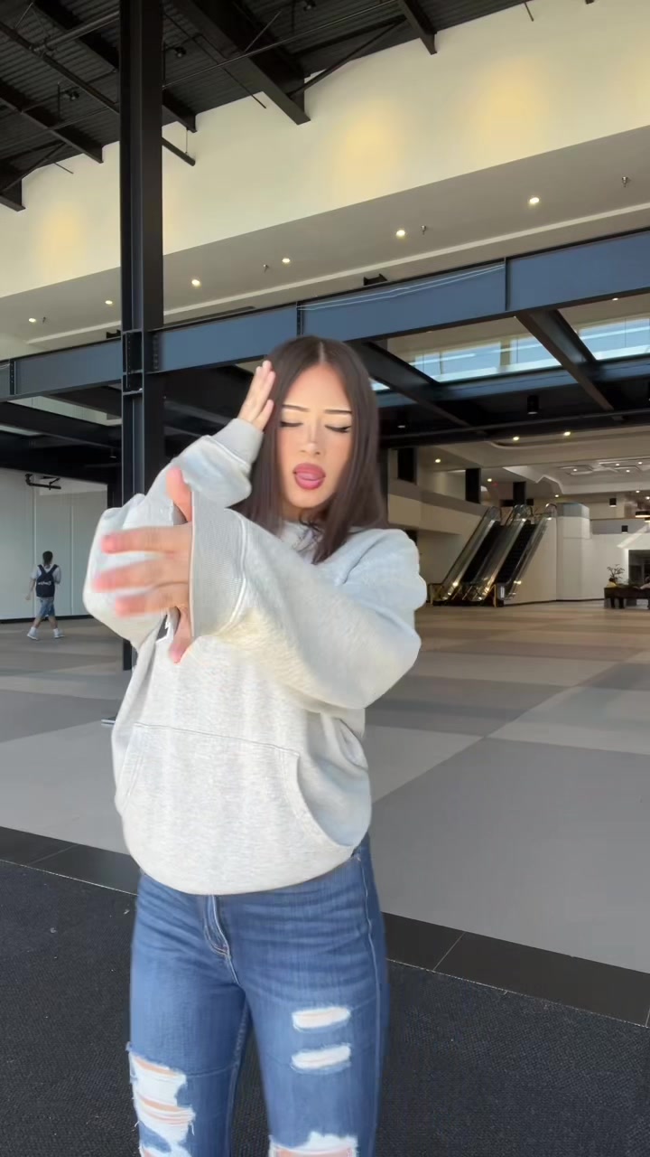 @𝐀𝐲𝐥𝐢𝐧𝜗𝜚
