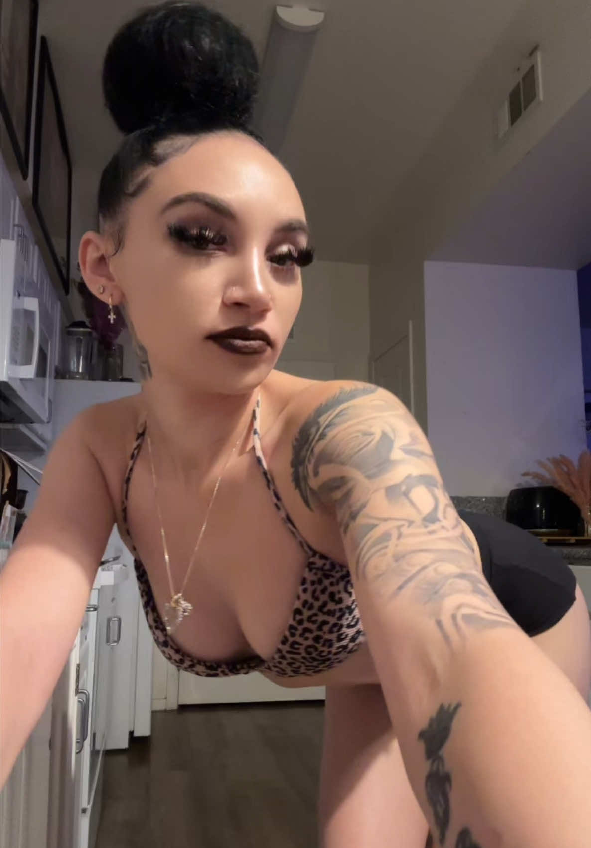 @RENEEVIXEN