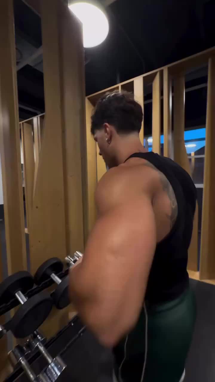 @GayMomentsTiktok