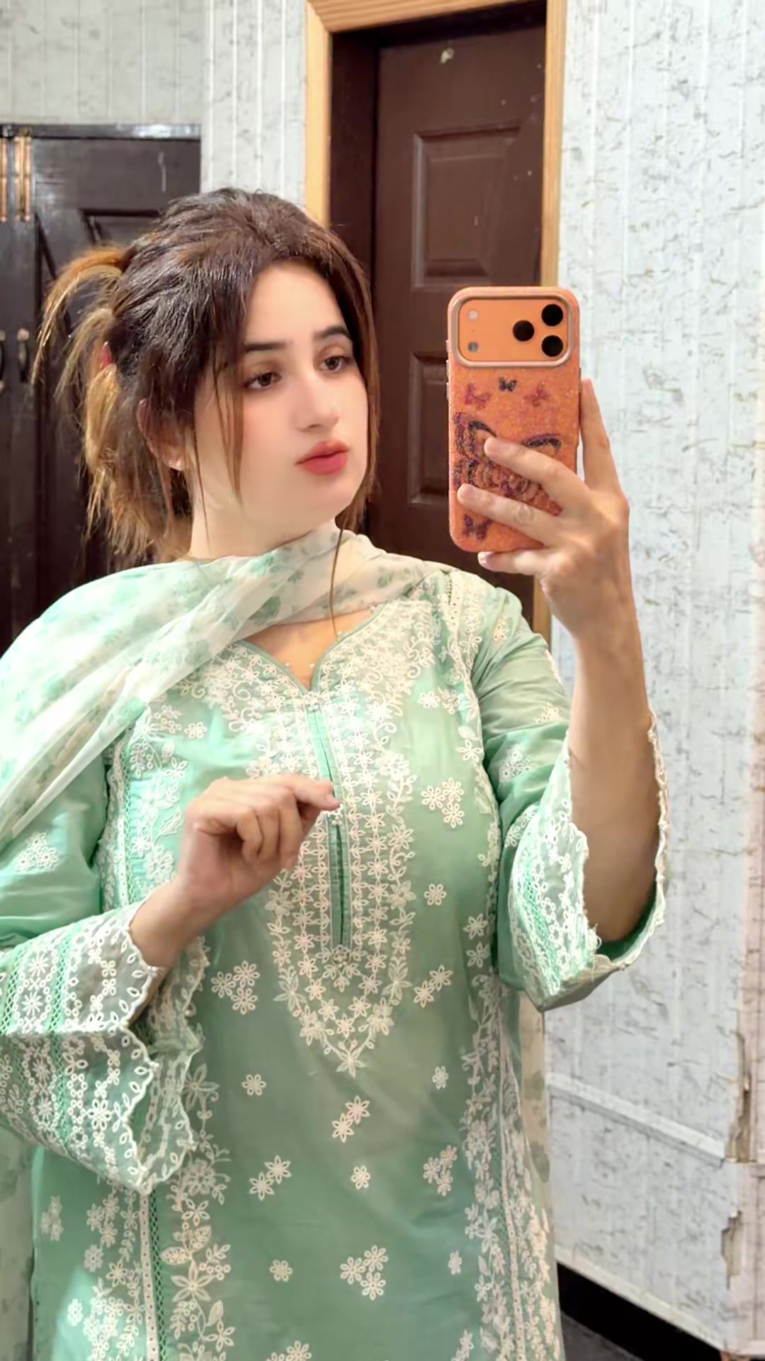 @Sumbal khan gee