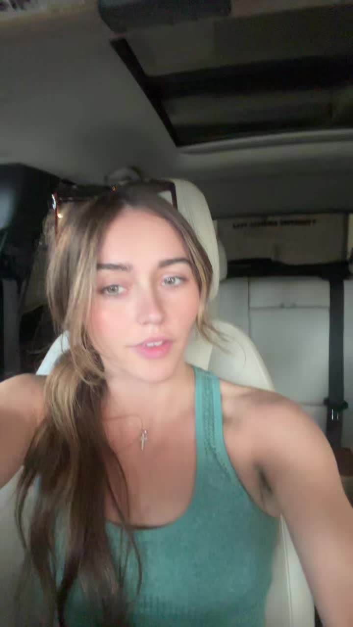 @Kaylinroberson