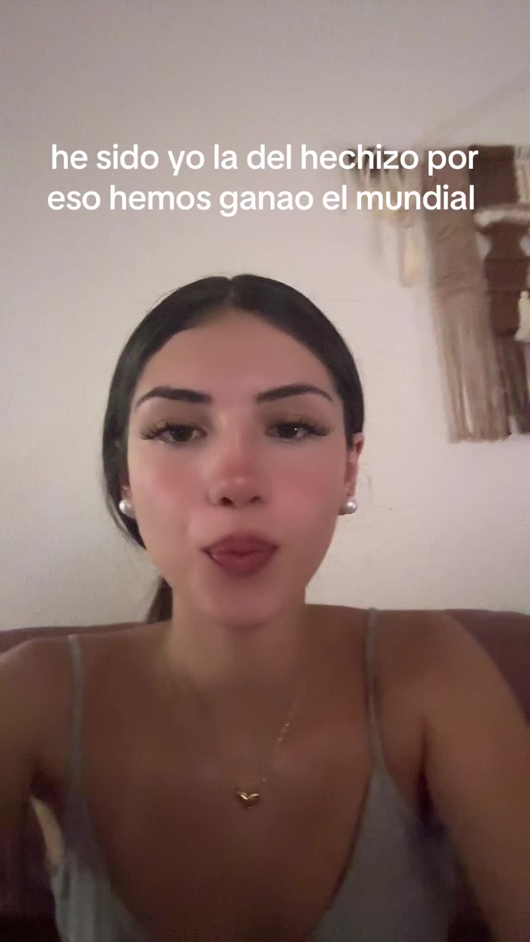 @🦦