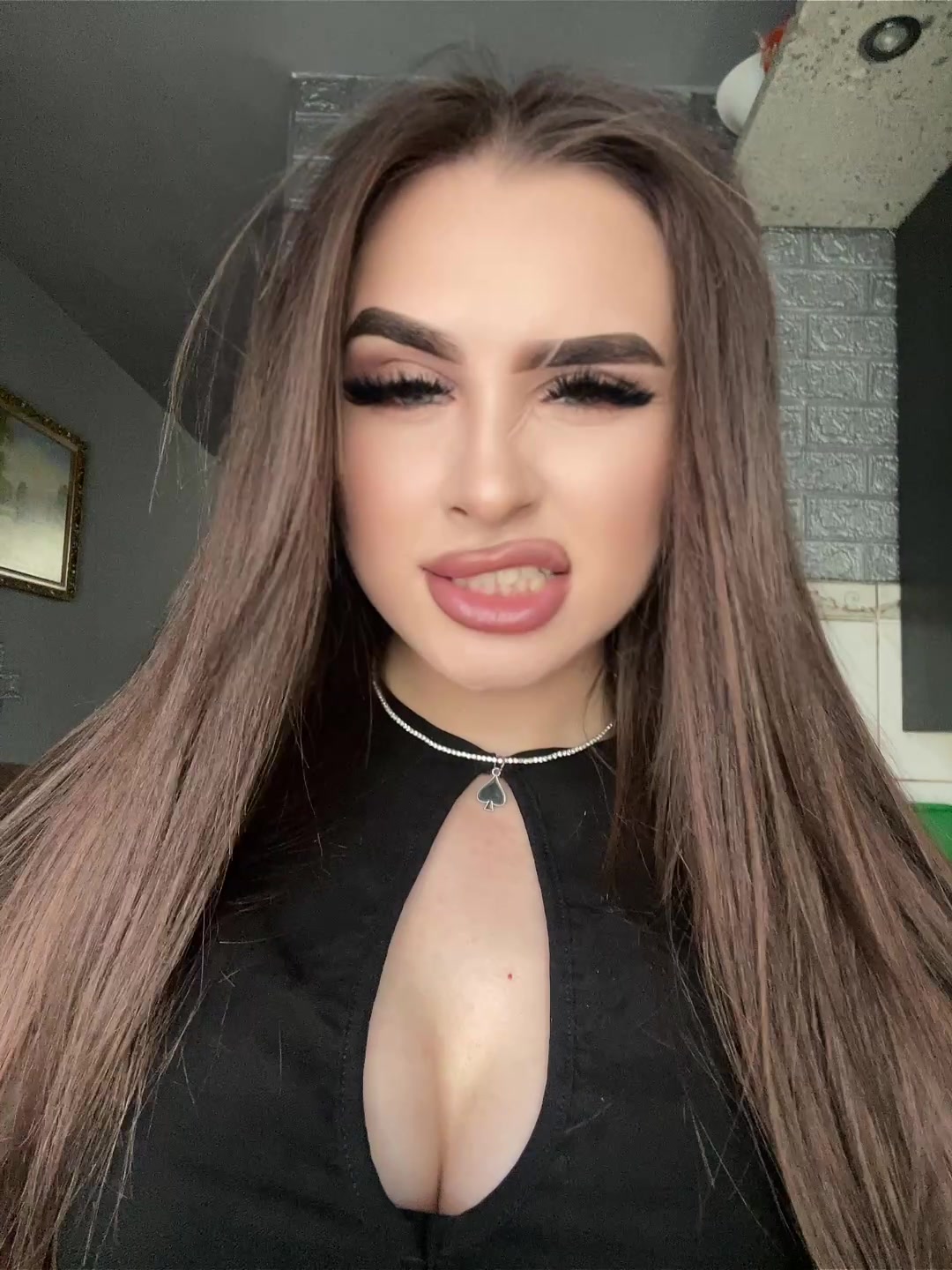 @𝐕𝐈𝐓𝐀 𝐀🦇♤