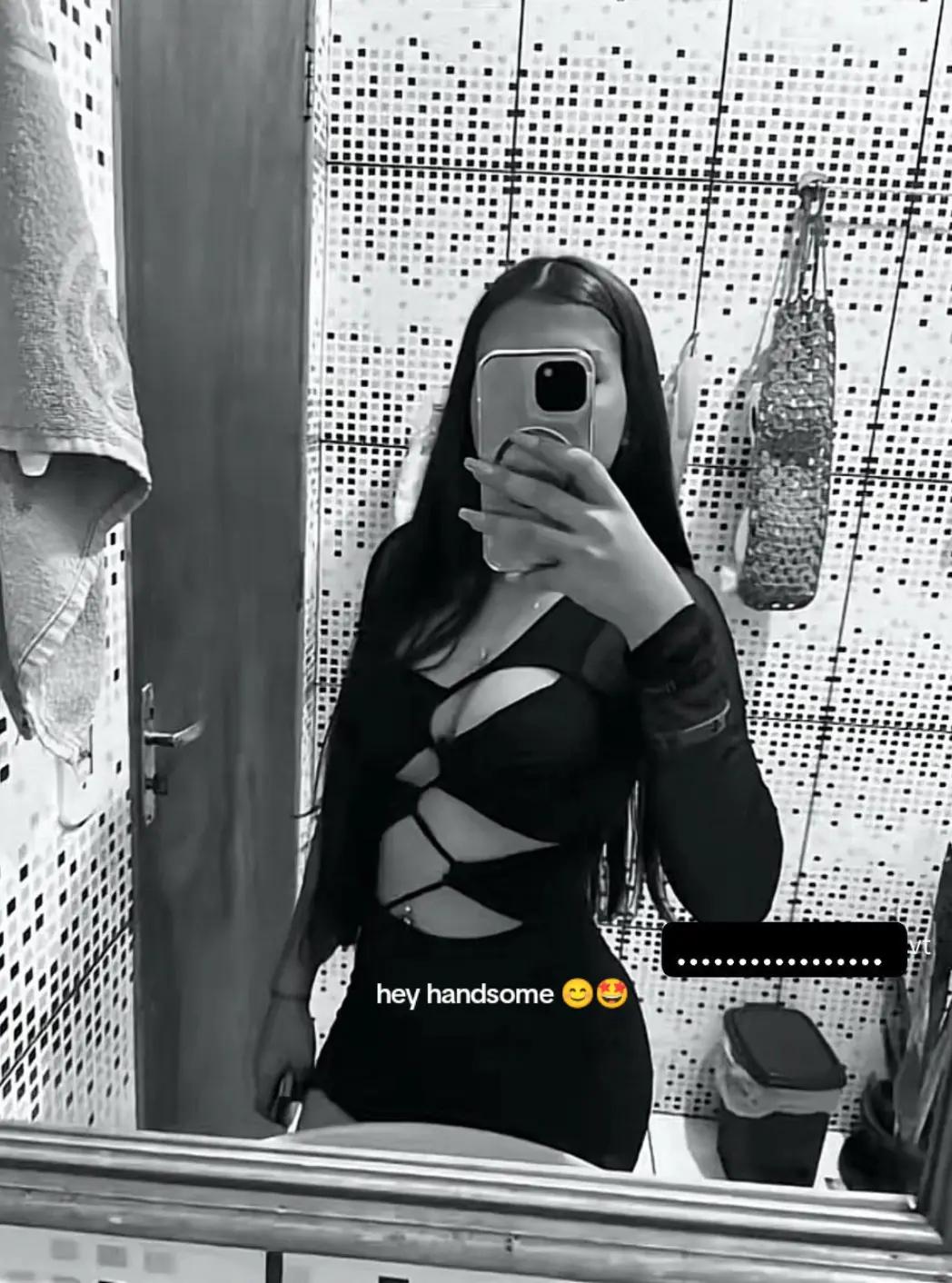 @TheReal.AnaLivia.Arjona