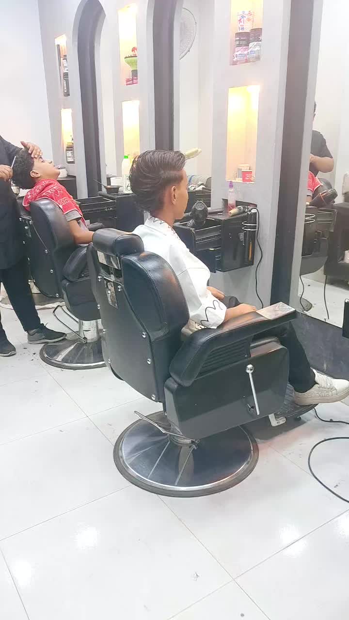 @مستر_حركات💇&zwj;♂️💪✂️