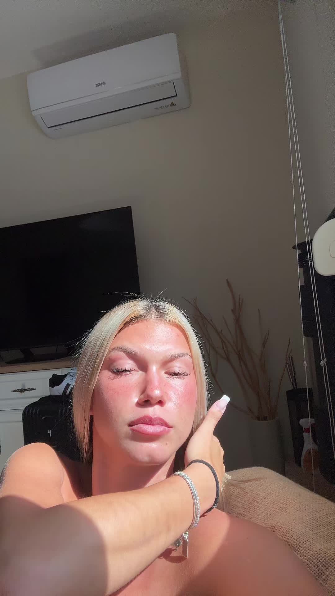@emmanouuil