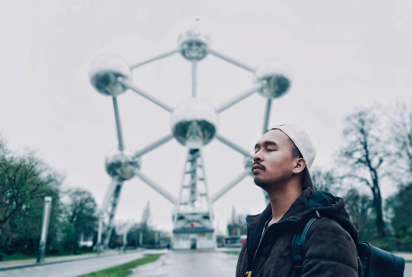 @.