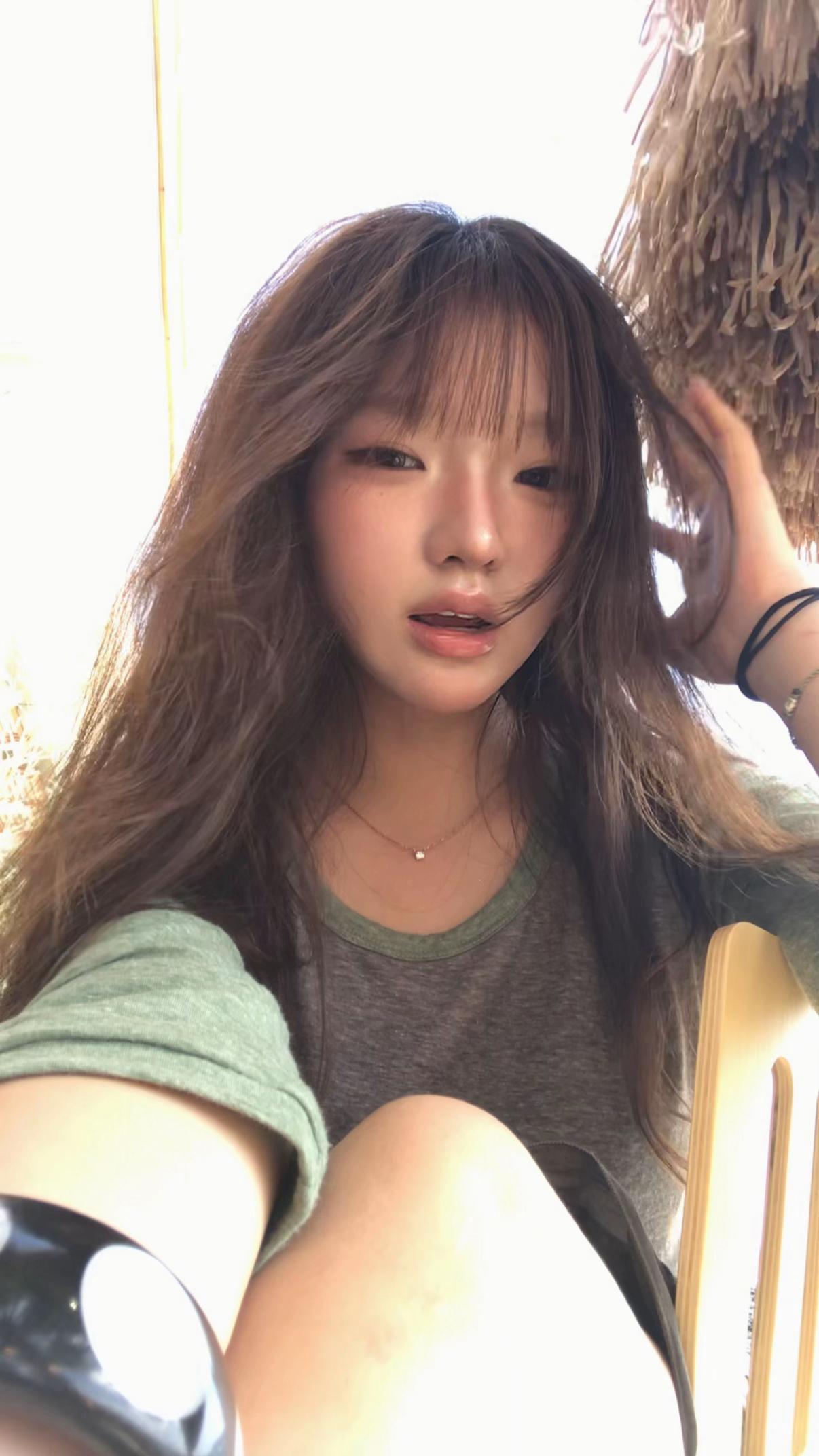 @v_oeo_v