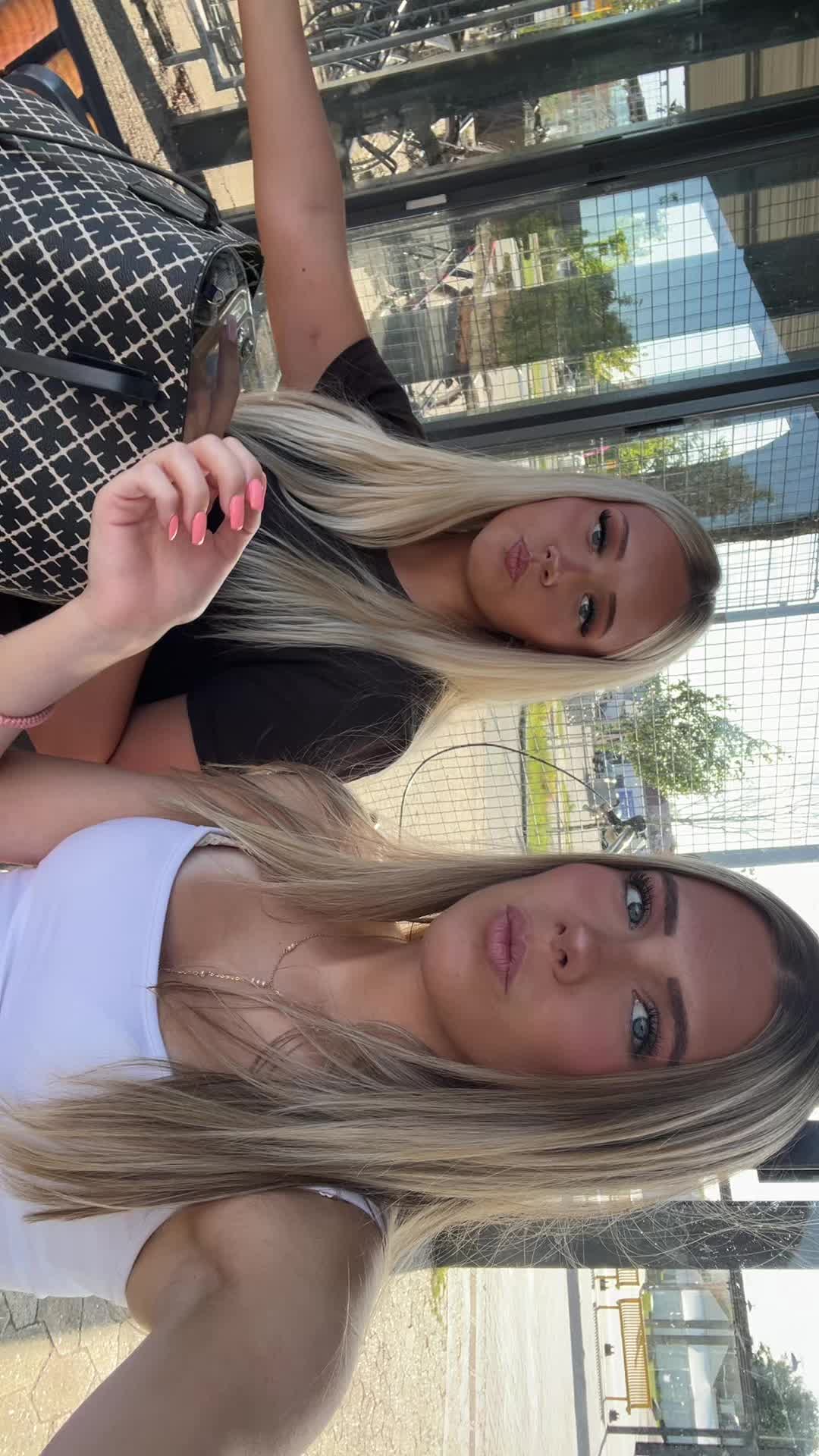 @Liva&Claire❤️