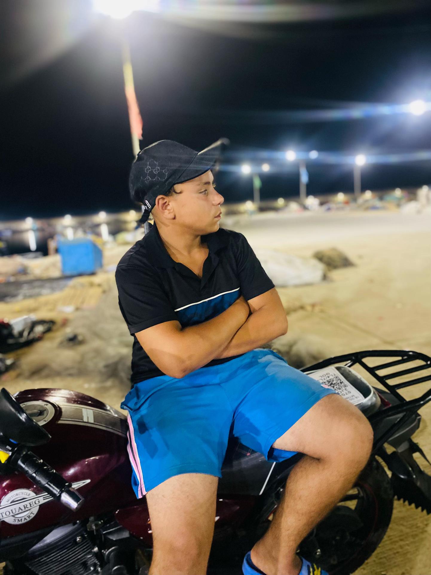 @🪬⚓️💪🏻Rayas SGhir 🐬⚓️💙💪🏼