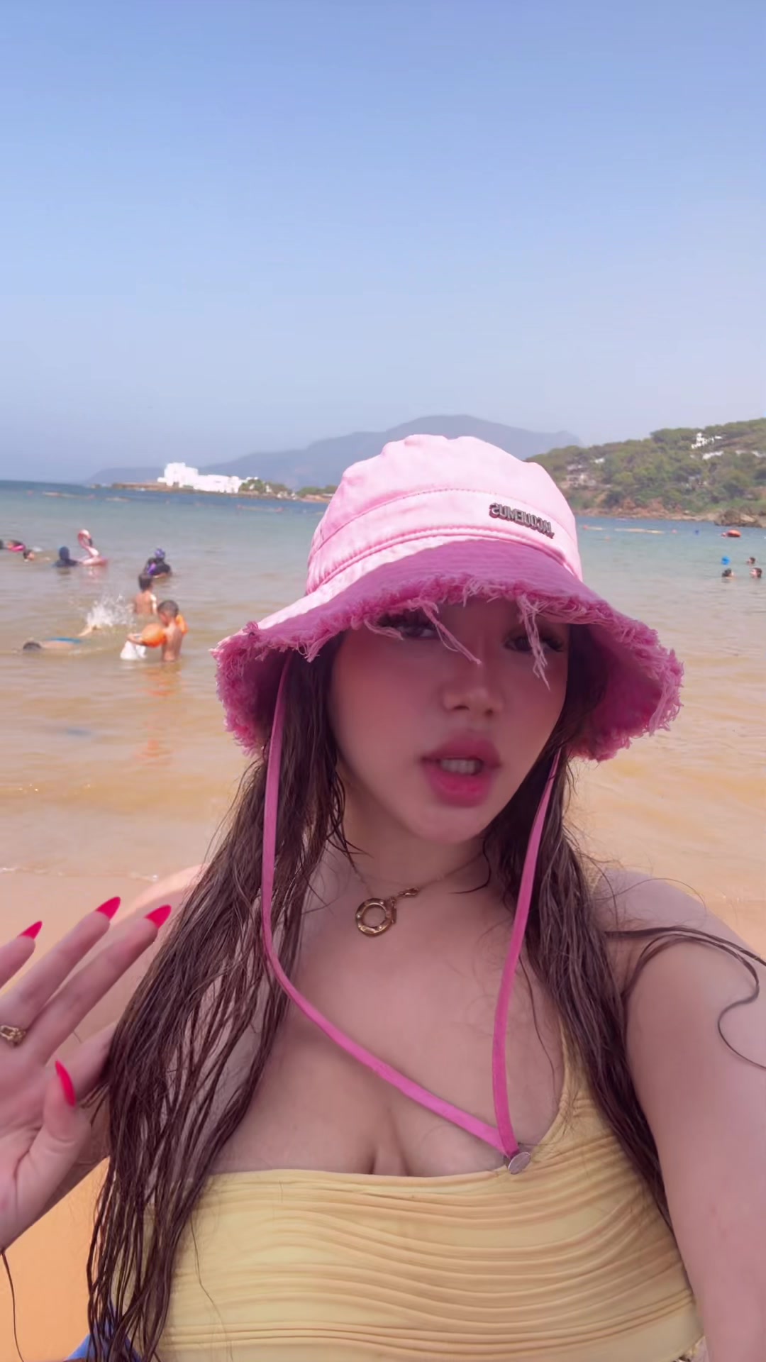 @Poca_