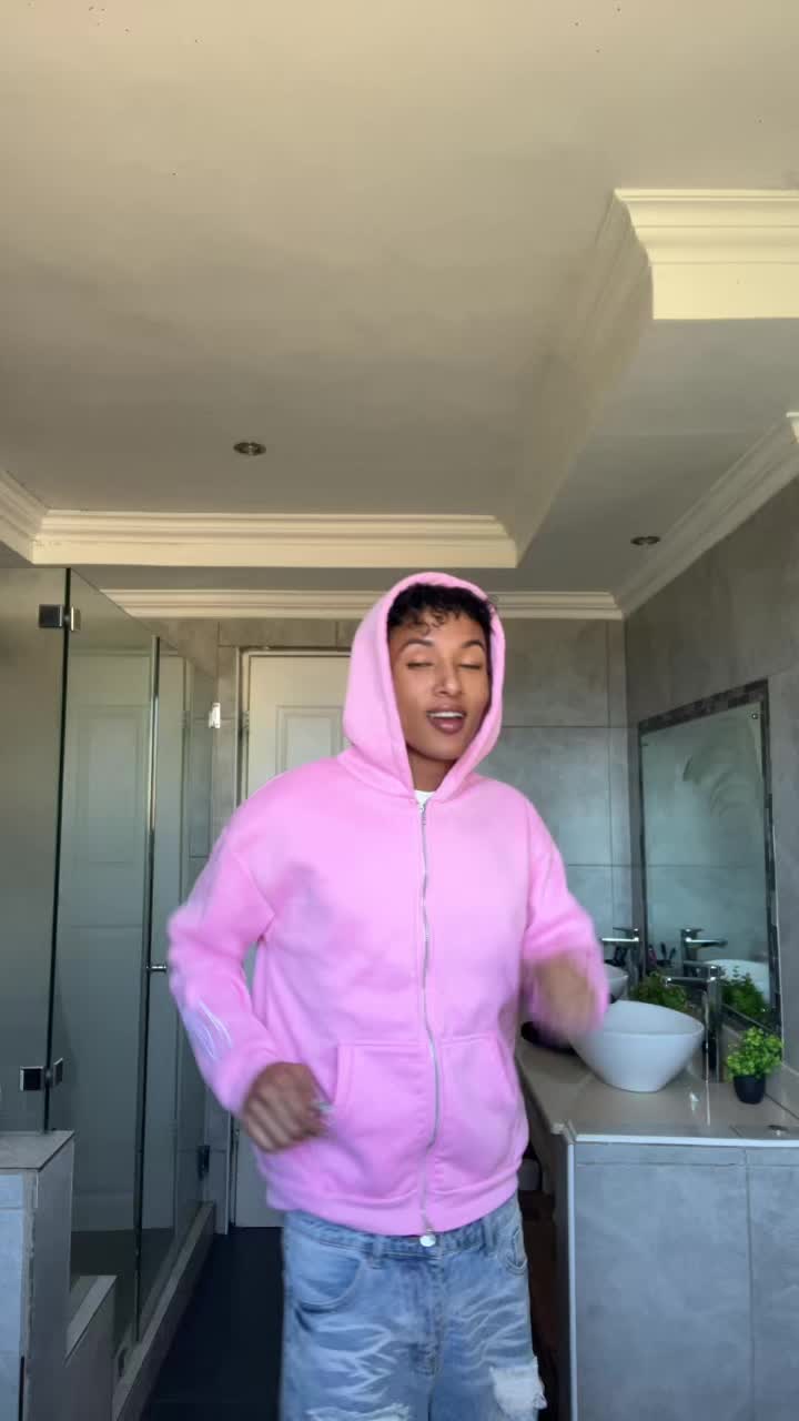 @𝔅𝔯𝔬𝔬𝔨𝔩𝔶𝔫𝔅𝔞𝔯𝔟𝔦𝔢🎀