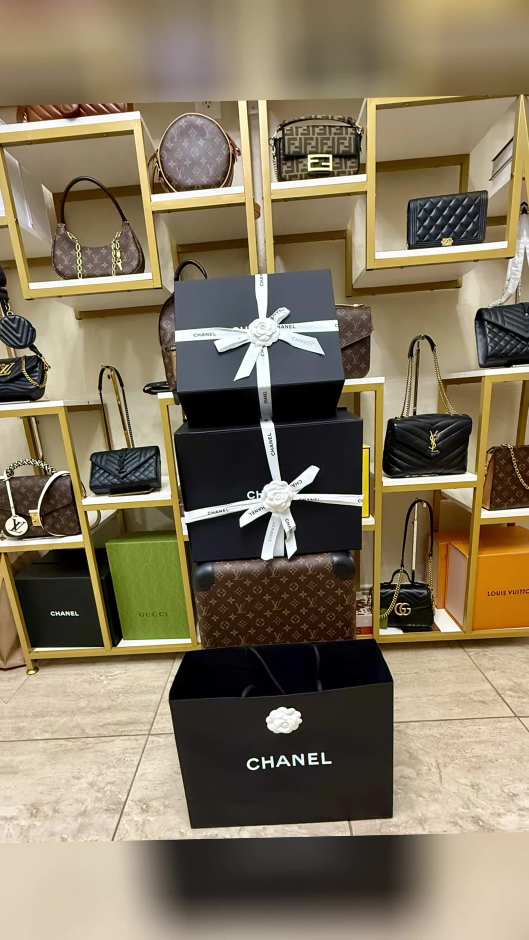 @M&rsquo;s Fairytale Luxury