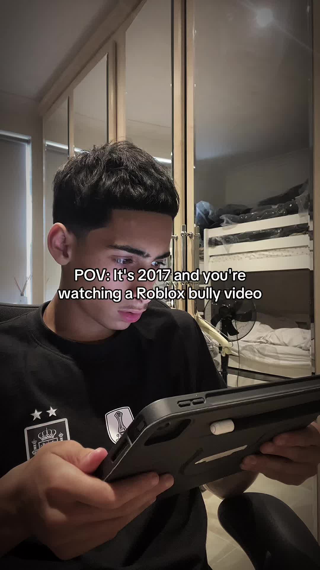 @￼