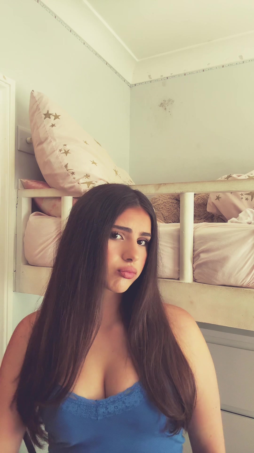 @𝒻𝒾𝓁𝒾𝓏.