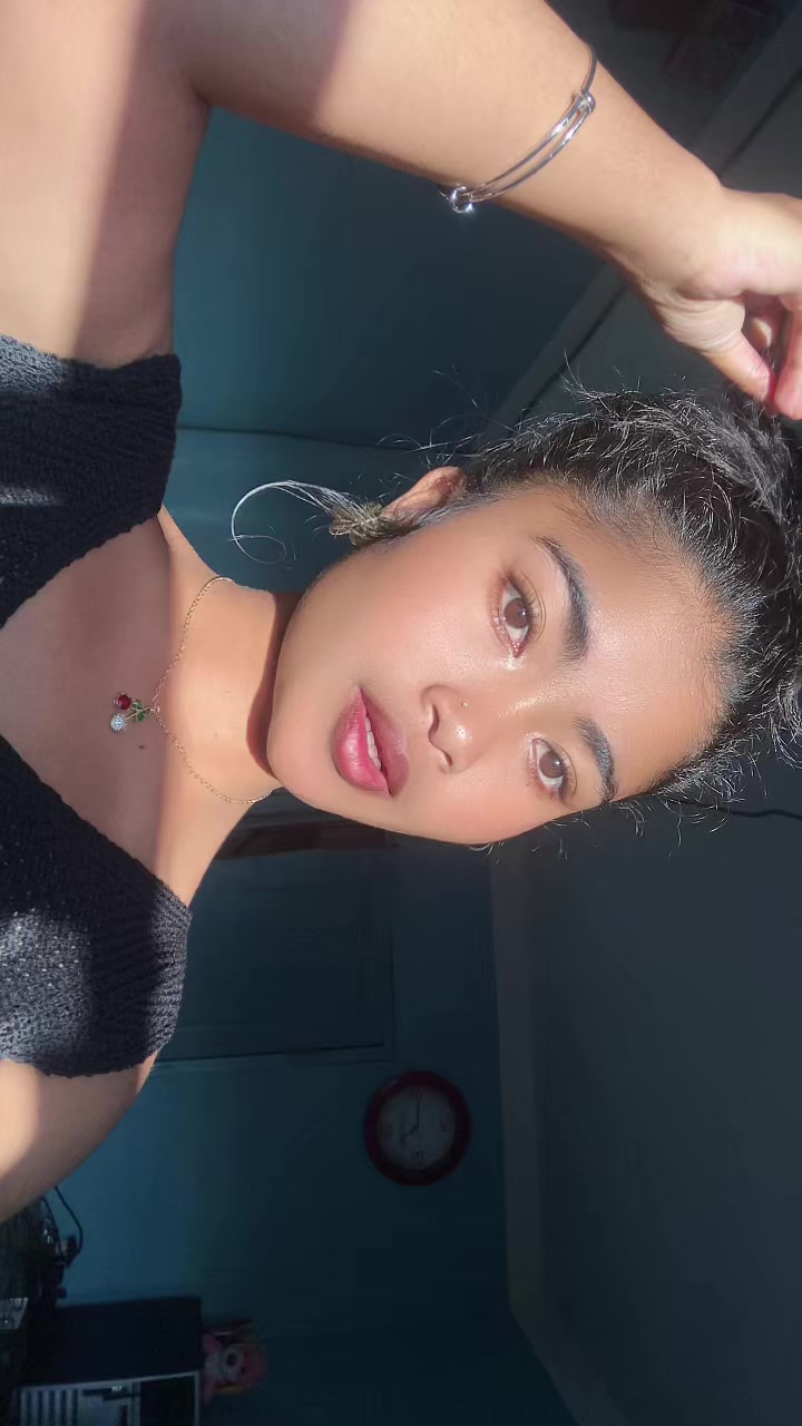 @ℳ𝒾𝒶𝓂𝓂🫦