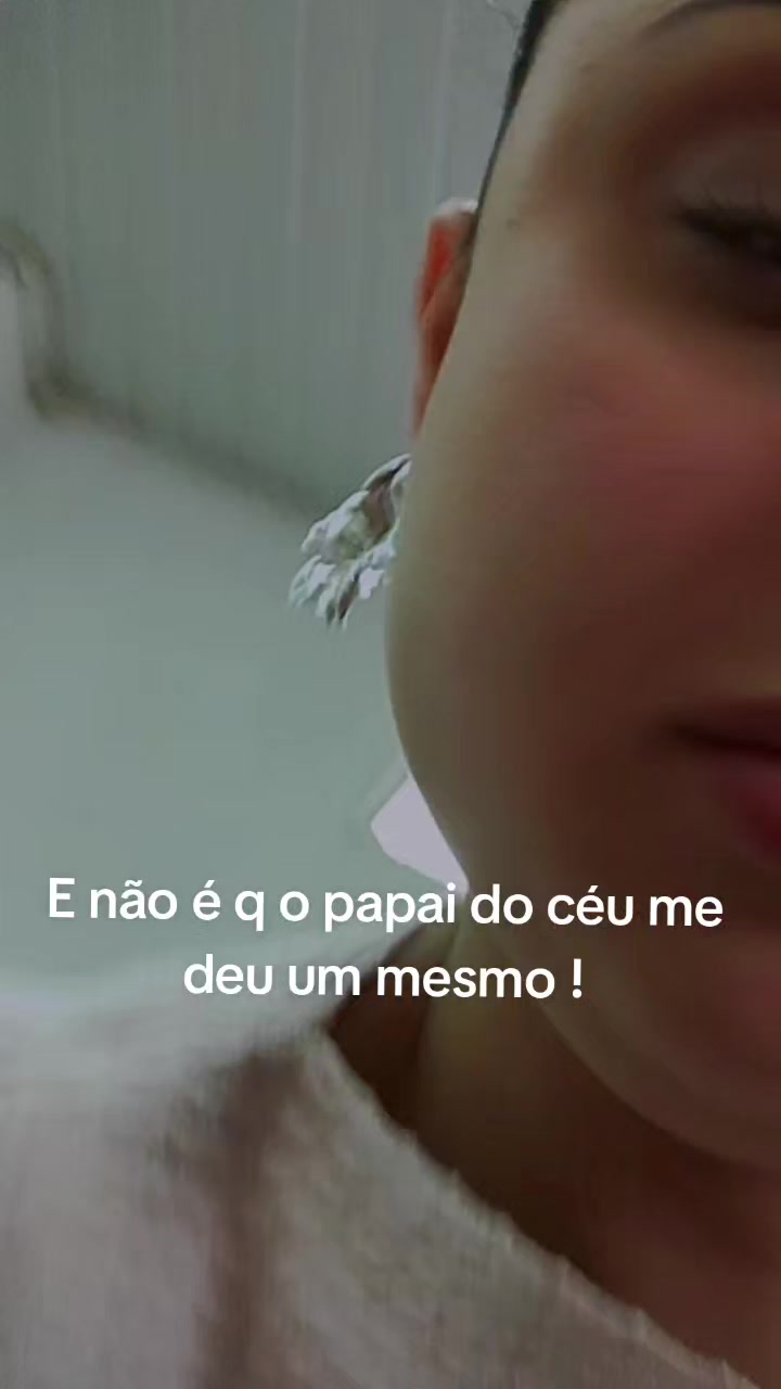 @Vitoria Feijo Saraiva