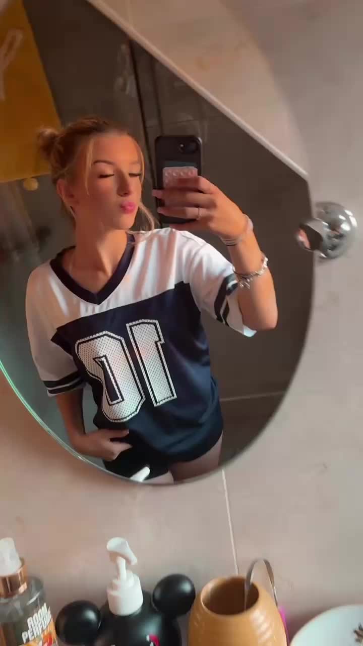 @𝐔𝐫𝐟𝐚𝐯_𝐬𝐢𝐞𝐧𝐧𝐚🤍💕