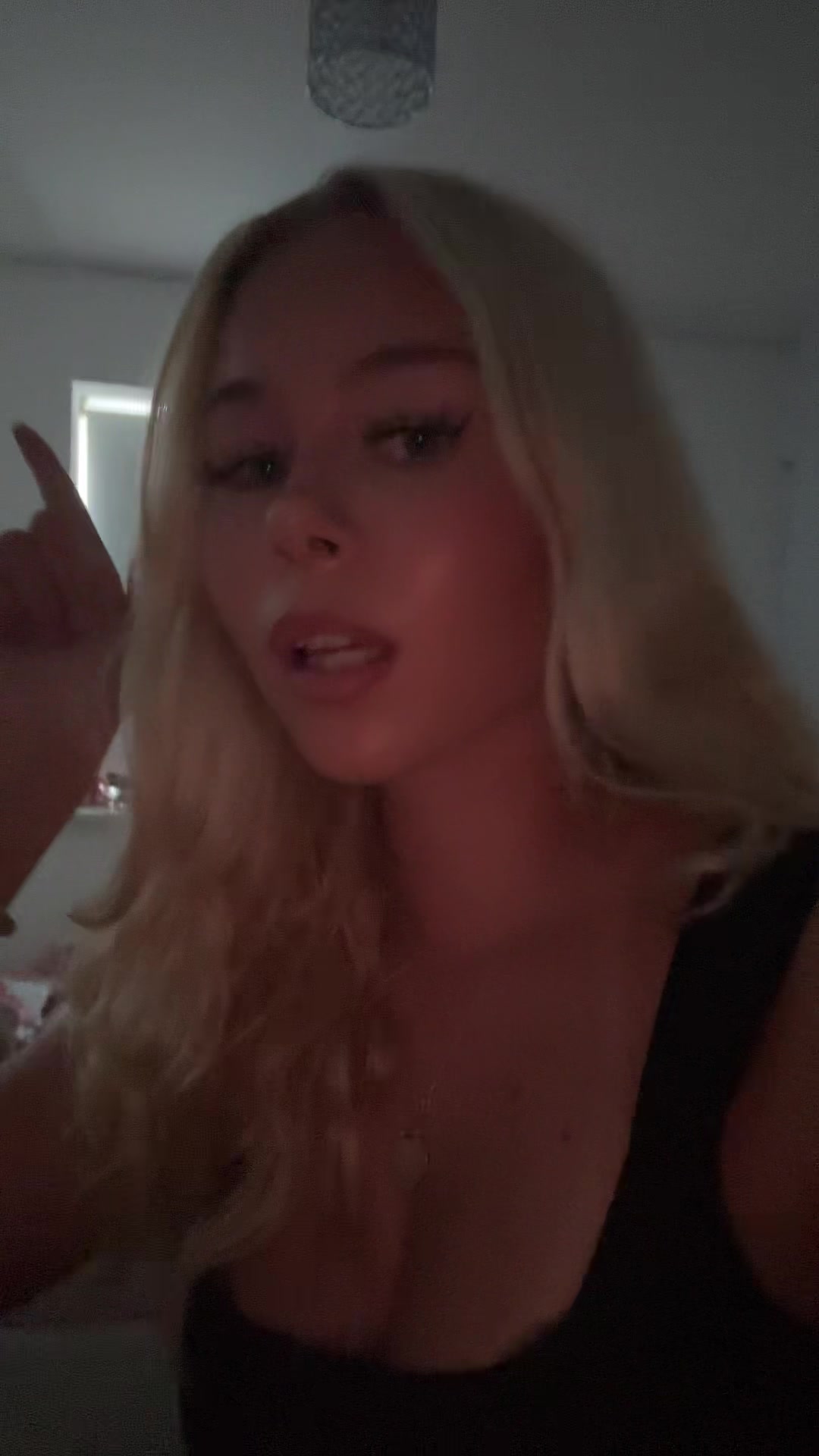 @✰