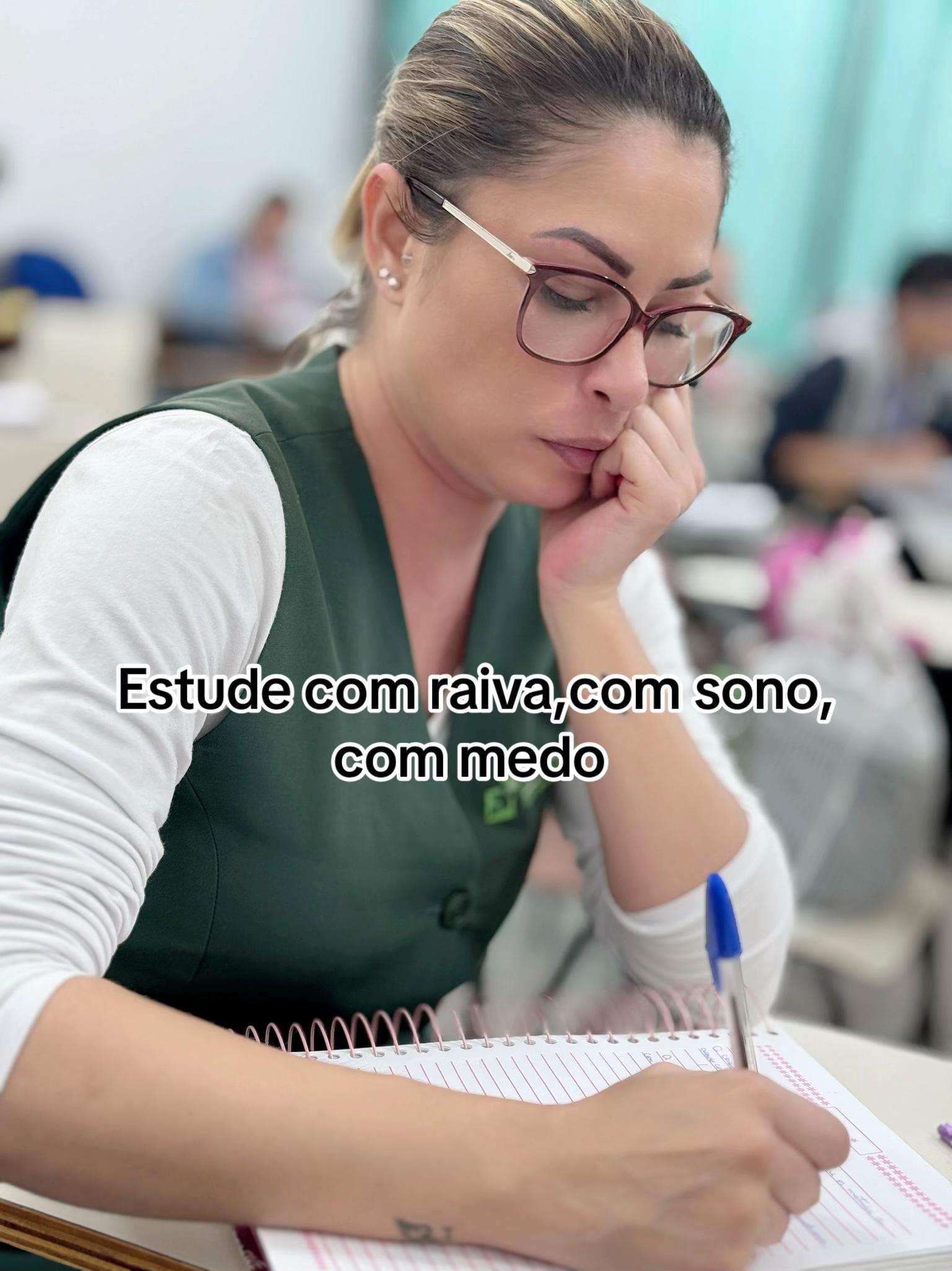 @Vivi Santos