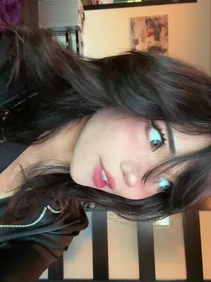 Angelicat (@angelicatlolll) - Urlebird
