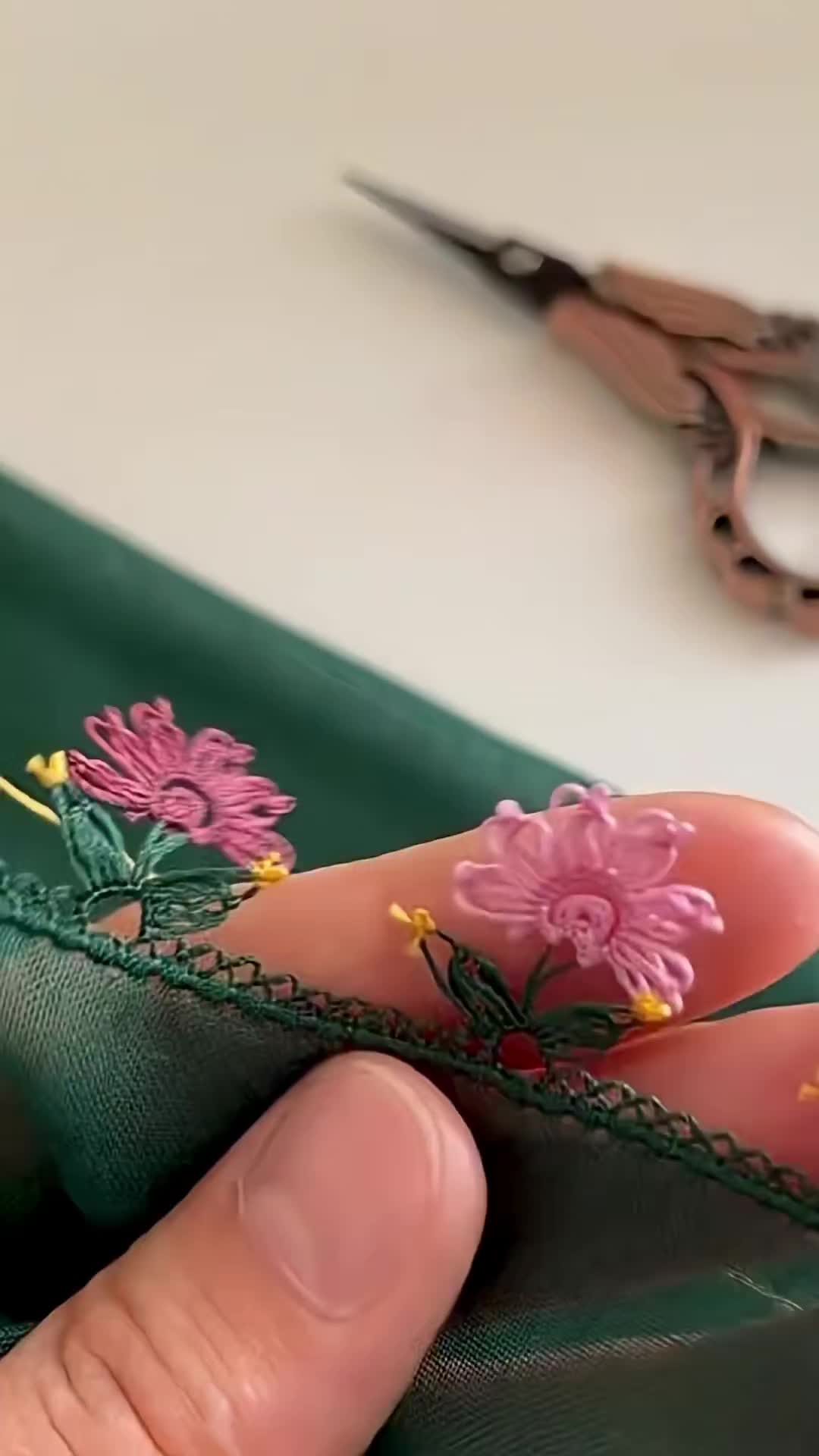 @𝐒𝐡𝐞𝐡𝐳𝐚𝐝𝐢 𝐋𝐨𝐨𝐤𝐬✨