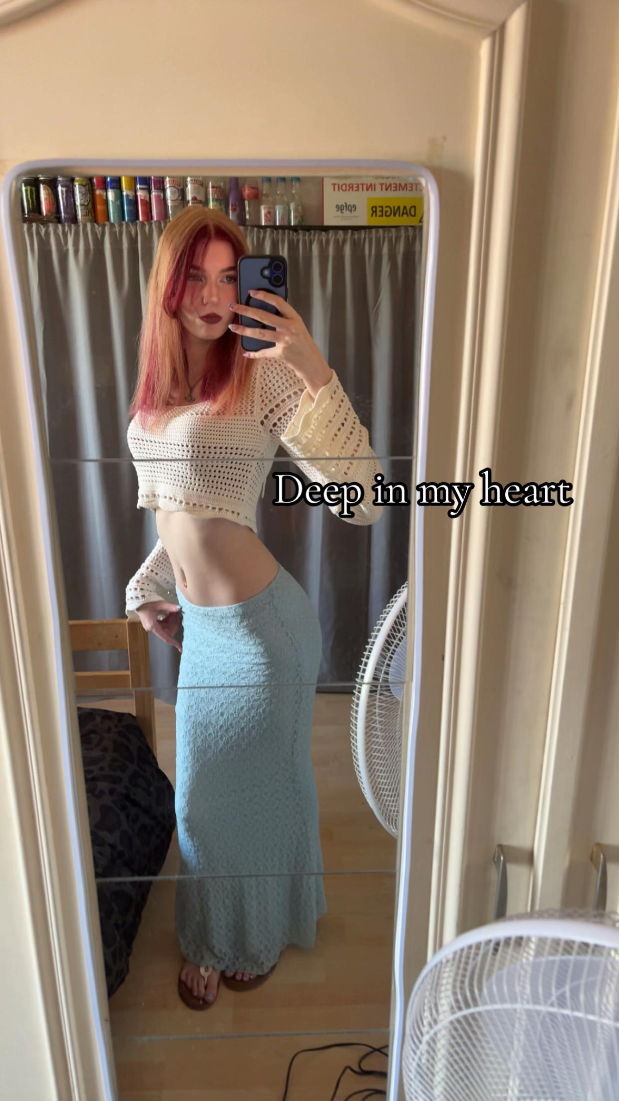 @𝒜𝓁𝒾𝒸ℯ