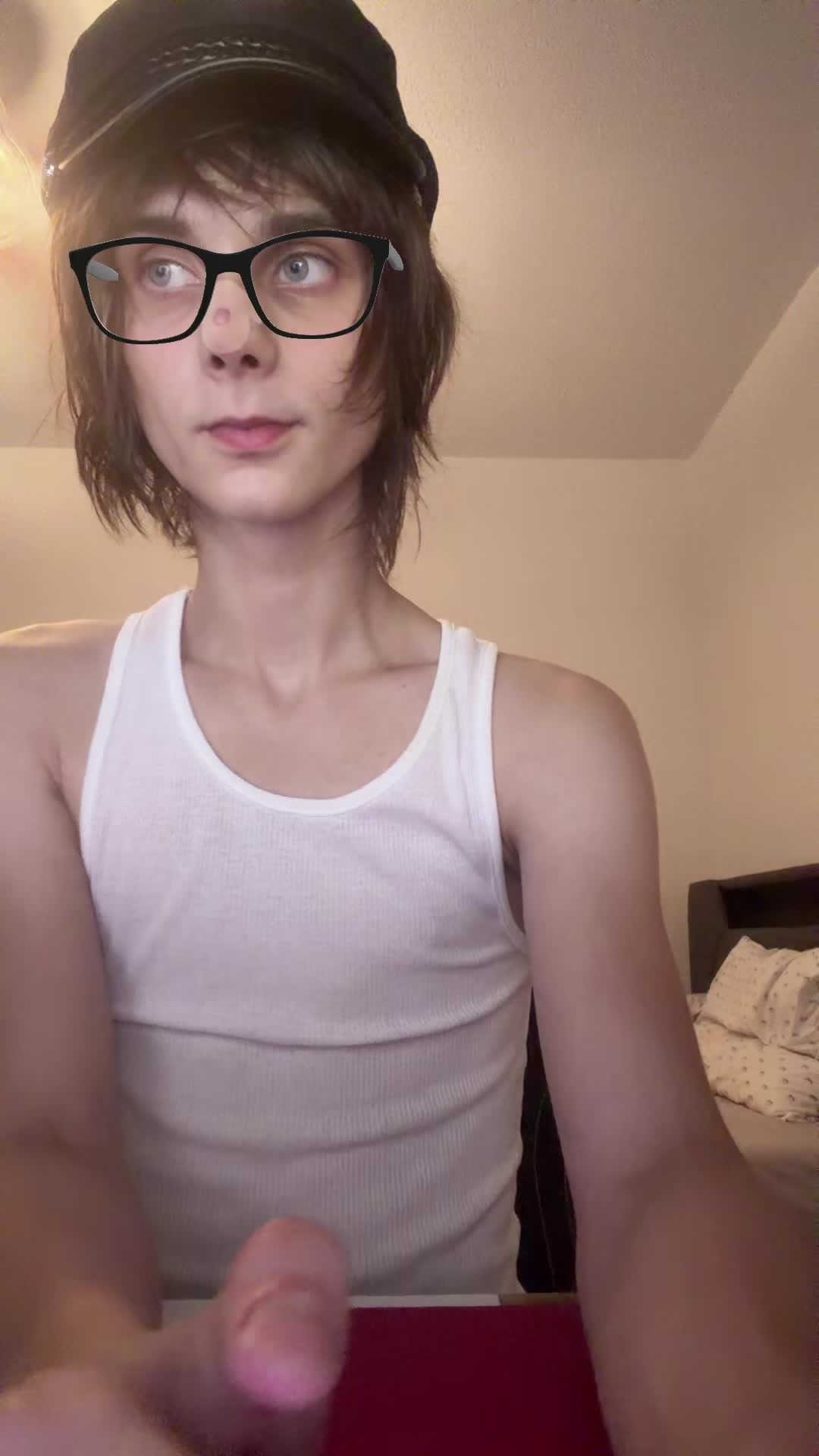 @hlor3i